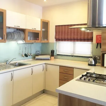 Penthouse In St Paul's Bay Malta With Views * St. Paul's Bay