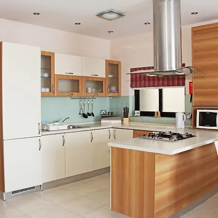 Penthouse In St Paul's Bay Malta With Views * St. Paul's Bay