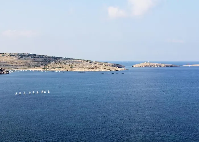 Penthouse In Malta With Views Διαμέρισμα *