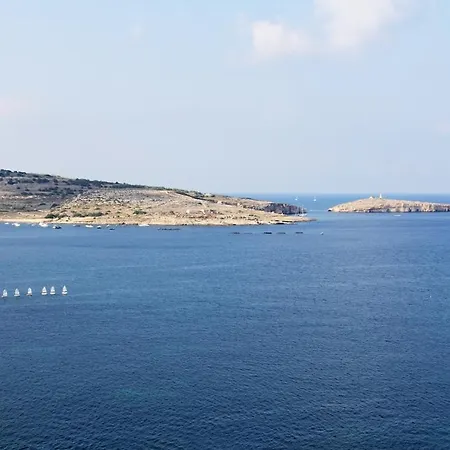 Penthouse In Malta With Views דירה *